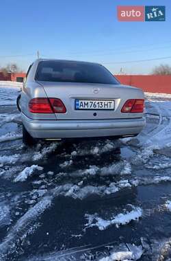 Седан Mercedes-Benz E-Class 1998 в Житомире