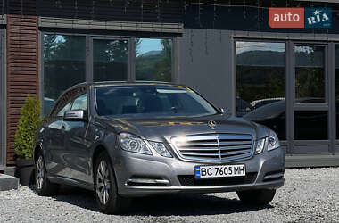 Седан Mercedes-Benz E-Class 2011 в Львове