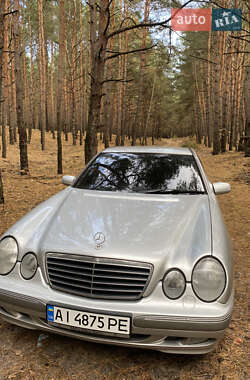 Седан Mercedes-Benz E-Class 2001 в Киеве