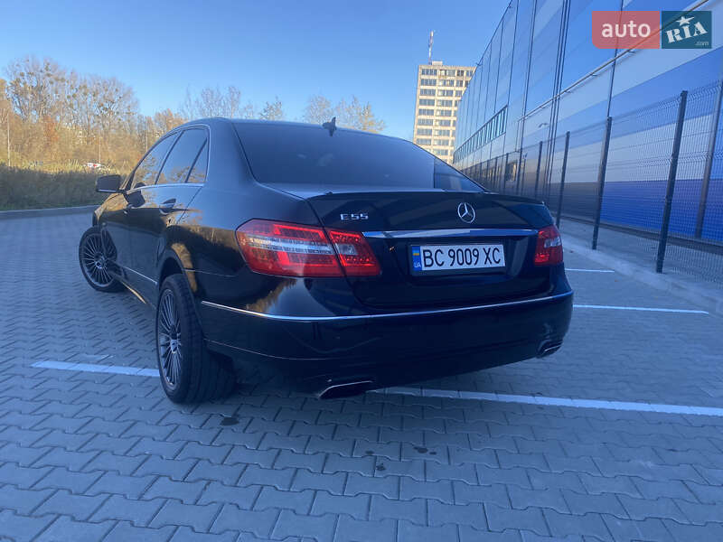 Седан Mercedes-Benz E-Class 2010 в Львове