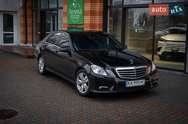 Седан Mercedes-Benz E-Class 2012 в Киеве