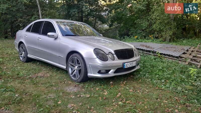 Седан Mercedes-Benz E-Class 2003 в Межгорье