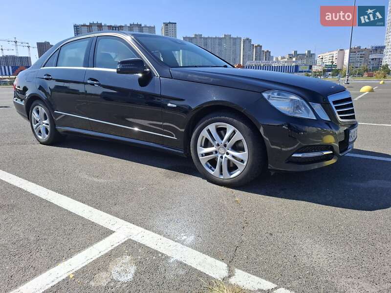 Седан Mercedes-Benz E-Class 2012 в Києві фото 2 Седан Mercedes-Benz E-Class 2012 в Києві