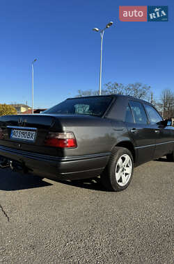 Седан Mercedes-Benz E-Class 1995 в Виноградове