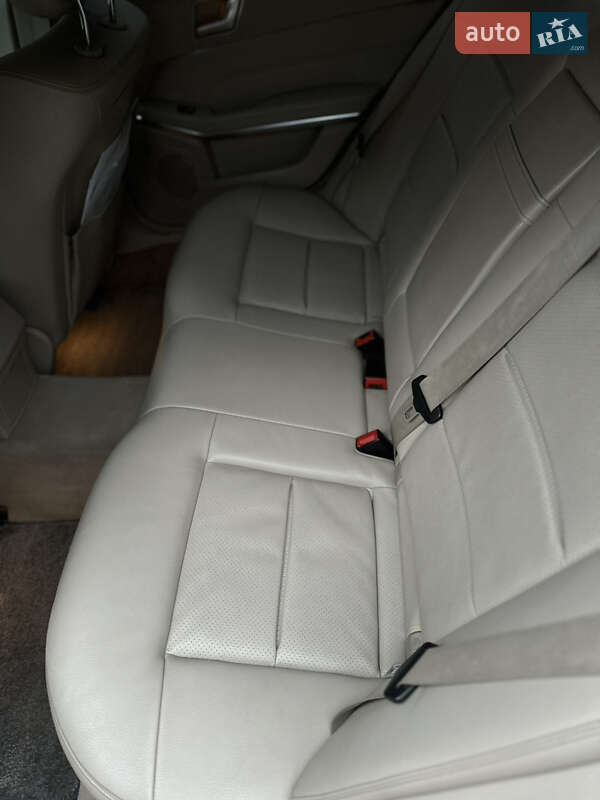 Седан Mercedes-Benz E-Class 2013 в Коломые