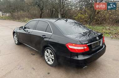 Седан Mercedes-Benz E-Class 2012 в Олевске