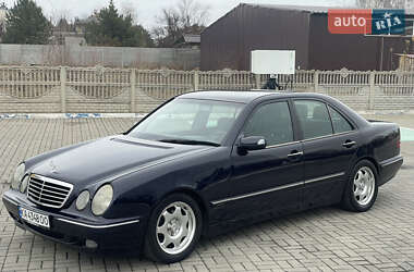 Седан Mercedes-Benz E-Class 2001 в Запоріжжі