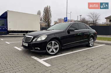 Седан Mercedes-Benz E-Class 2009 в Киеве