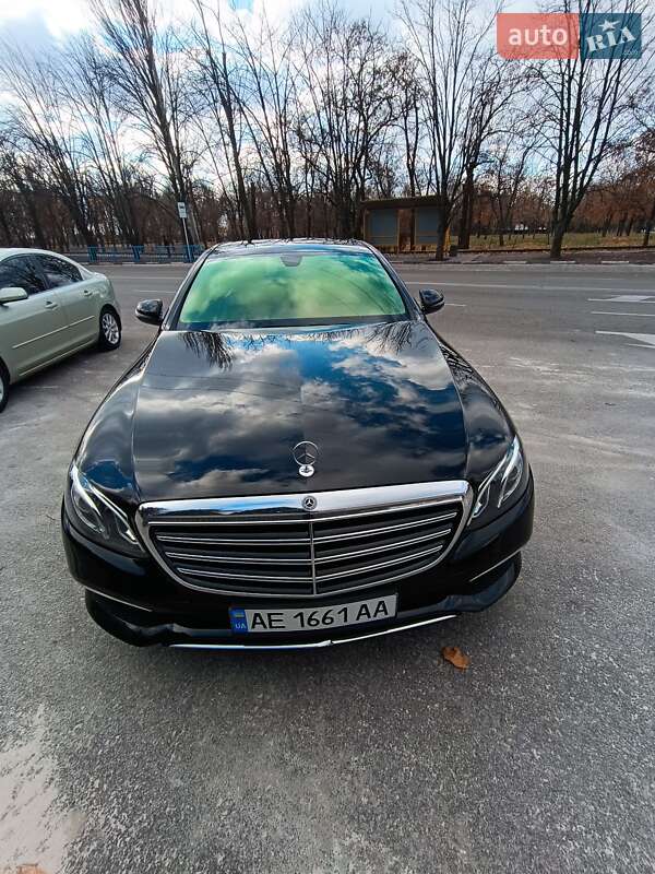 Седан Mercedes-Benz E-Class 2018 в Никополе