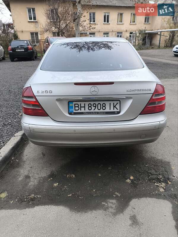 Седан Mercedes-Benz E-Class 2002 в Одессе