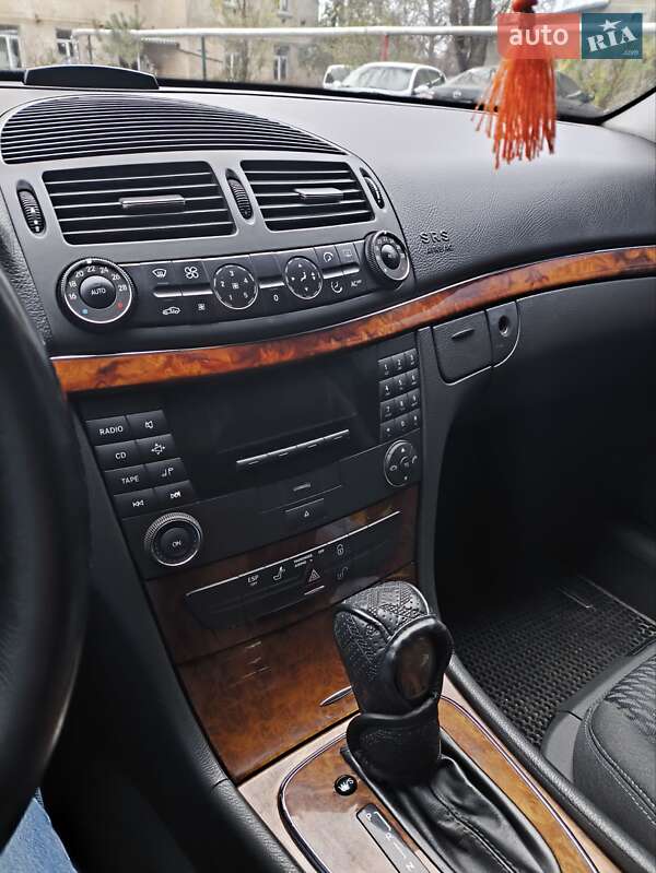 Седан Mercedes-Benz E-Class 2002 в Одессе