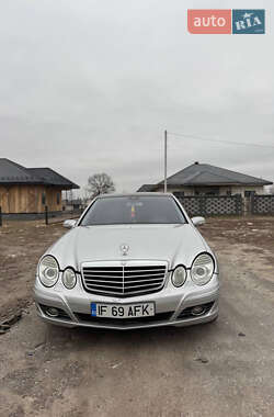 Седан Mercedes-Benz E-Class 2002 в Рокитному