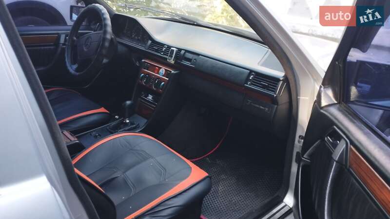 Седан Mercedes-Benz E-Class 1991 в Виннице