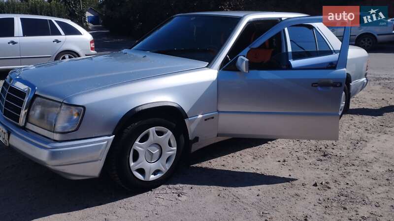Седан Mercedes-Benz E-Class 1991 в Виннице
