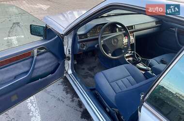 Купе Mercedes-Benz E-Class 1995 в 