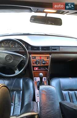 Седан Mercedes-Benz E-Class 1992 в Борисполі