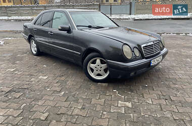 Седан Mercedes-Benz E-Class 1996 в Рава-Руській