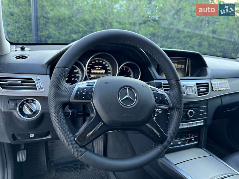 Седан Mercedes-Benz E-Class 2015 в Иршаве