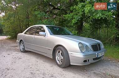 Седан Mercedes-Benz E-Class 1999 в Вараші