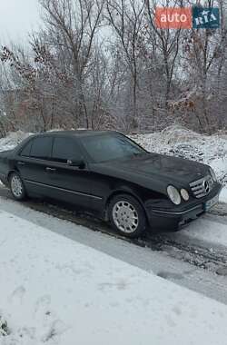 Седан Mercedes-Benz E-Class 2001 в Вінниці