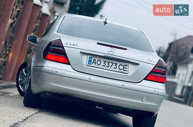 Седан Mercedes-Benz E-Class 2004 в Нижній Апші