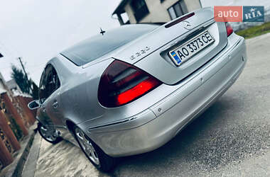 Седан Mercedes-Benz E-Class 2004 в Нижній Апші