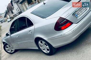 Седан Mercedes-Benz E-Class 2004 в Нижній Апші