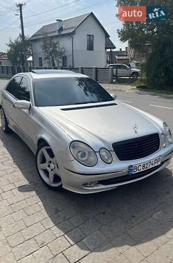 Седан Mercedes-Benz E-Class 2003 в Львове