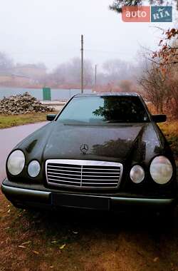 Седан Mercedes-Benz E-Class 1998 в 
