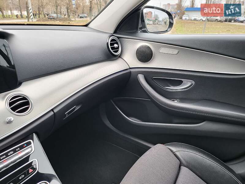 Седан Mercedes-Benz E-Class 2017 в Николаеве