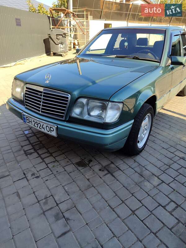 Седан Mercedes-Benz E-Class 1994 в Одесі