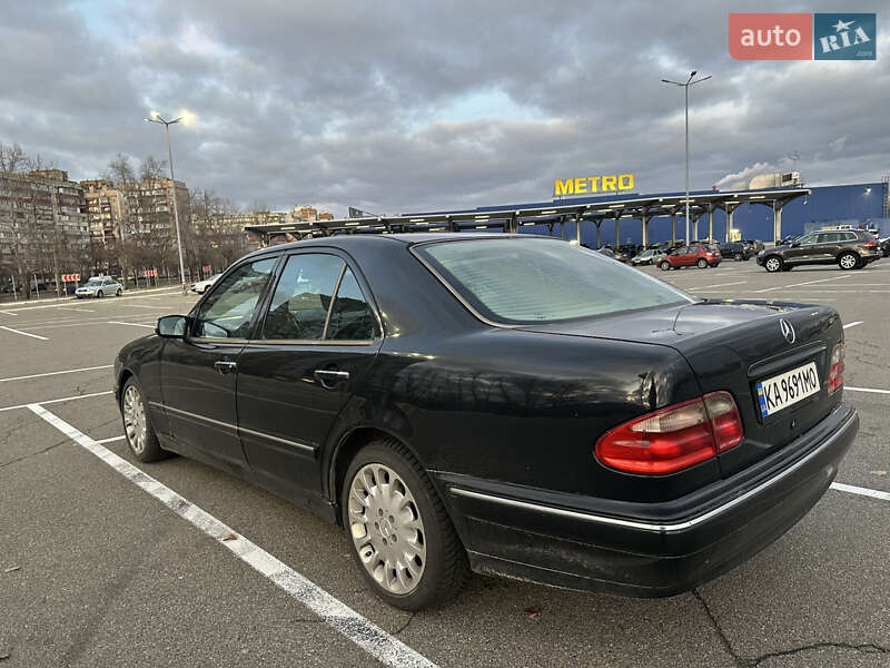 Седан Mercedes-Benz E-Class 1999 в Киеве