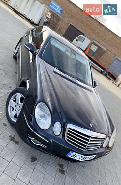 Седан Mercedes-Benz E-Class 2007 в Луцке