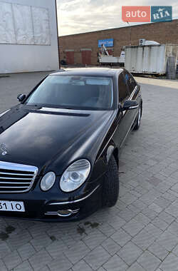 Седан Mercedes-Benz E-Class 2007 в Луцке