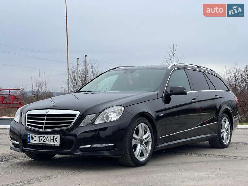 Універсал Mercedes-Benz E-Class 2011 в Ужгороді