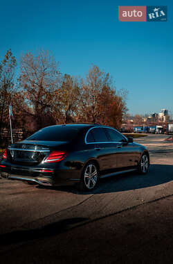 Седан Mercedes-Benz E-Class 2017 в Києві