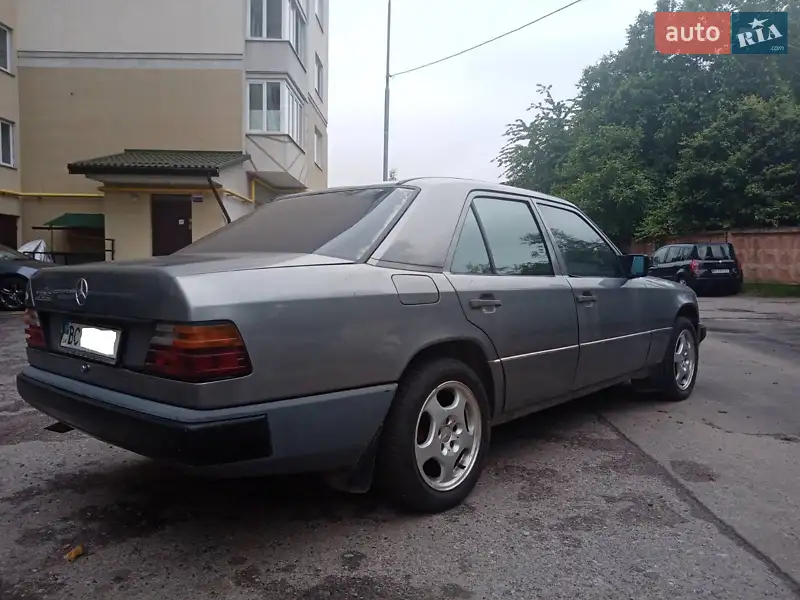 Mercedes-Benz E-Class 1988 VIN WDB1241201A841255 фото оголошення 9 з 38