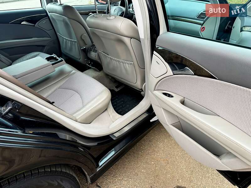 Седан Mercedes-Benz E-Class 2005 в Николаеве