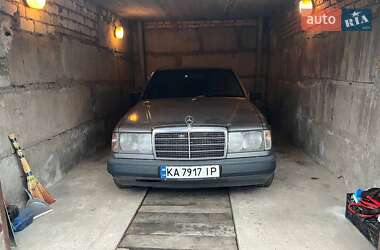 Седан Mercedes-Benz E-Class 1988 в Києві