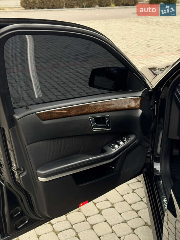 Седан Mercedes-Benz E-Class 2009 в Иршаве