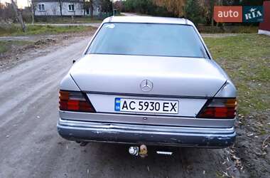 Седан Mercedes-Benz E-Class 1990 в Камне-Каширском