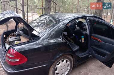 Седан Mercedes-Benz E-Class 2004 в 