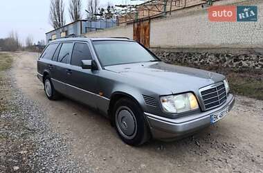 Універсал Mercedes-Benz E-Class 1995 в Рівному