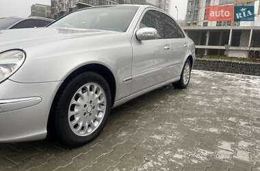 Седан Mercedes-Benz E-Class 2004 в Львове