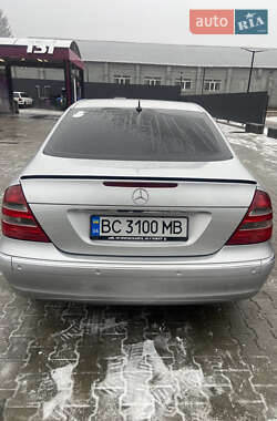 Седан Mercedes-Benz E-Class 2004 в Львове