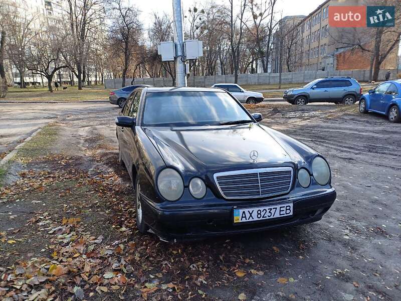 Mercedes-Benz E-Class 2001
