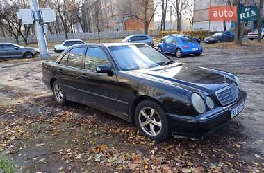 Седан Mercedes-Benz E-Class 2001 в Харькове