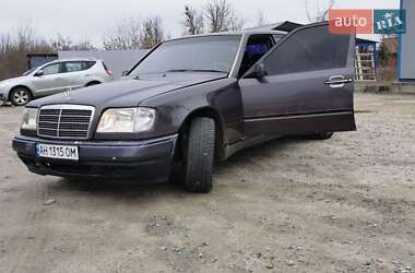 Седан Mercedes-Benz E-Class 1994 в Харькове