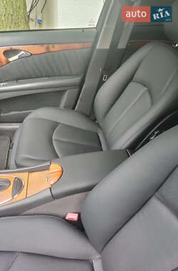 Седан Mercedes-Benz E-Class 2002 в 