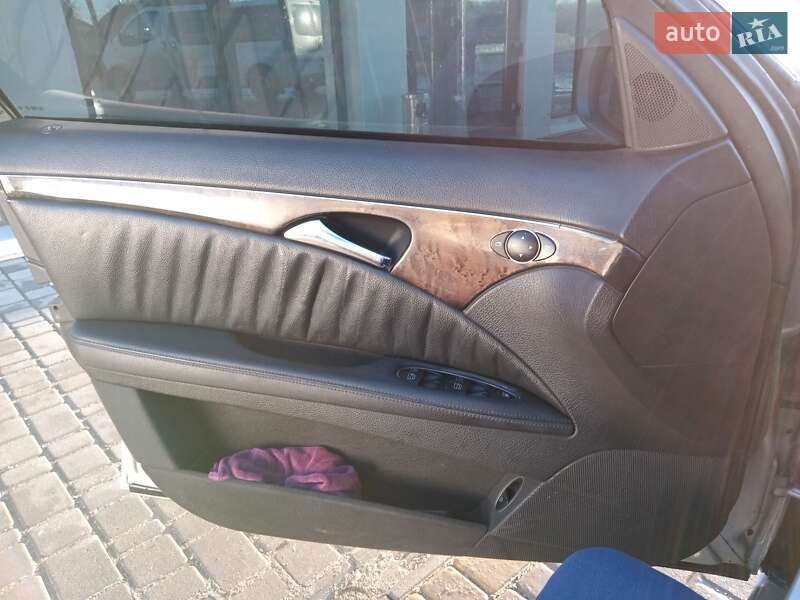 Седан Mercedes-Benz E-Class 2003 в Сокирянах